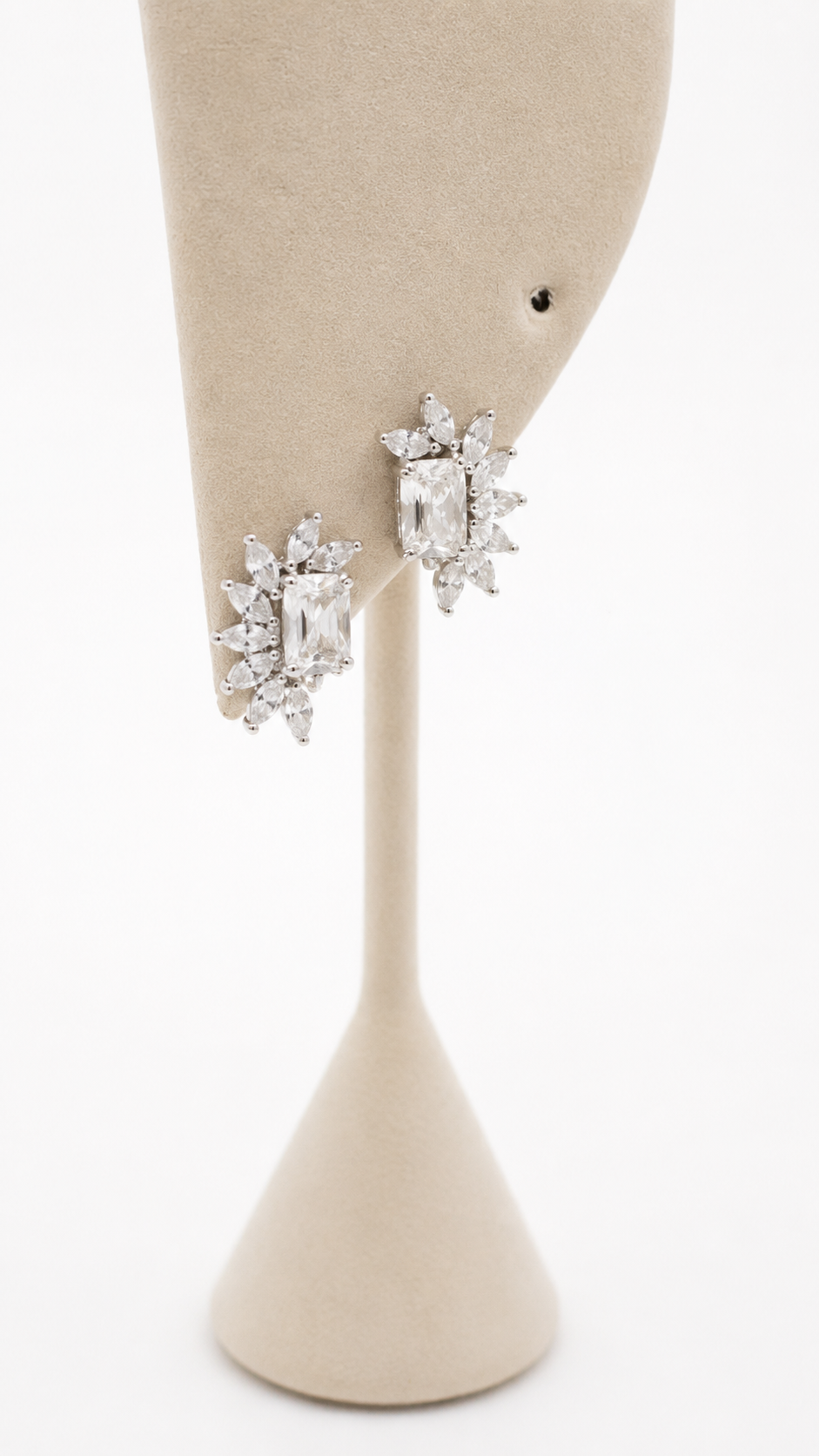 Swarovski Taşlı Emerald Kesim Gümüş Küpe