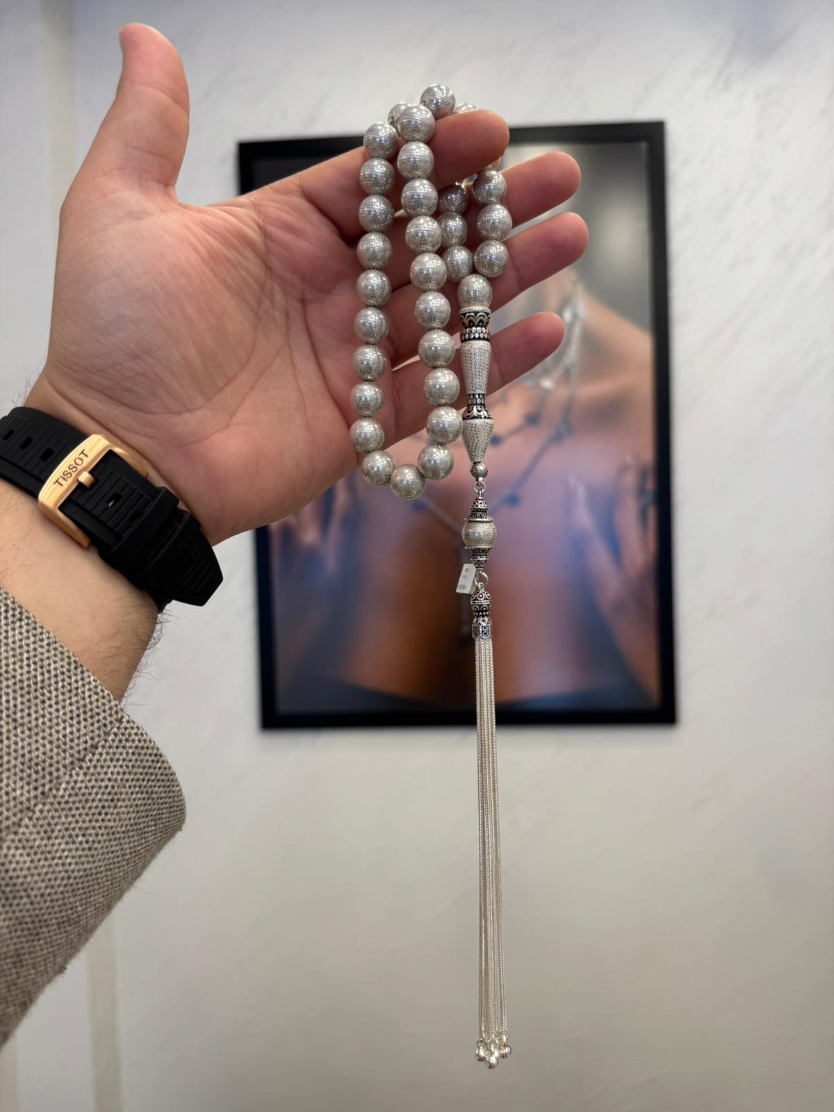 Full Gümüş Çakımlı Küre Kesim İpek Püsküllü Fil