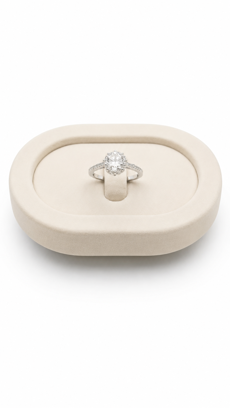 Swarovski Taşlı Oval Kesim Yanları Taşlı Gümüş Tektaş Yüzük